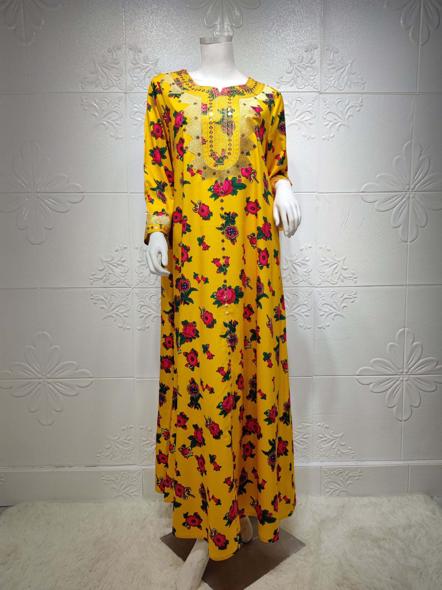 Dubai style home Abaya