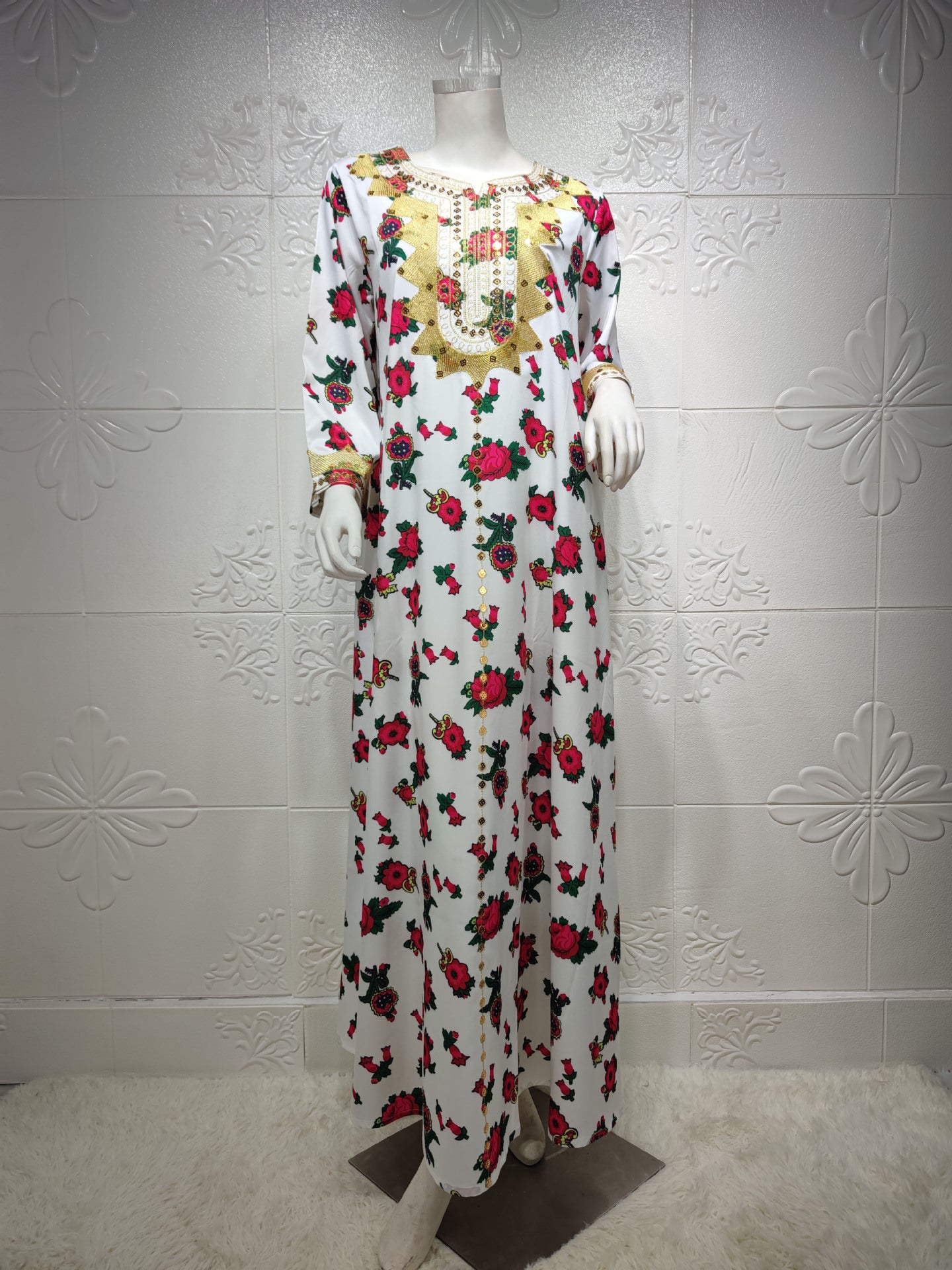 Dubai style home Abaya